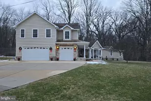 518 N Old Hammonds Ferry Rd, Linthicum Heights, MD 21090 - Photo 1