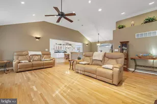 518 N Old Hammonds Ferry Rd, Linthicum Heights, MD 21090 - Photo 11