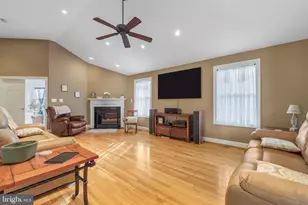 518 N Old Hammonds Ferry Rd, Linthicum Heights, MD 21090 - Photo 9