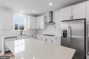 5719 Howard Dr, Glen Burnie, MD 21061 - Photo 17