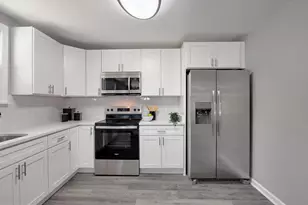 325 Beach Ave, Pasadena, MD 21122 - Photo 5