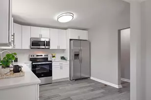 325 Beach Ave, Pasadena, MD 21122 - Photo 3