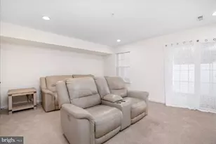 1028 Pultney Ln, Glen Burnie, MD 21060 - Photo 9