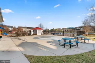 562 White Oak Dr, Glen Burnie, MD 21060 - Photo 49