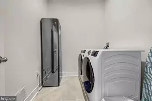 8353 Amber Beacon Cir, Millersville, MD 21108 - Photo 15