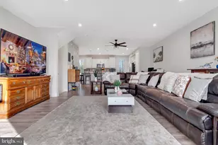 8353 Amber Beacon Cir, Millersville, MD 21108 - Photo 5