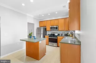 2429 Lizbec Ct, Crofton, MD 21114 - Photo 9