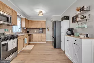 828 Barbara Ct N, Glen Burnie, MD 21060 - Photo 11