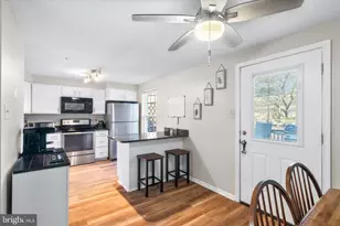 2447 Bolton Ln, Crofton, MD 21114 - Photo 9