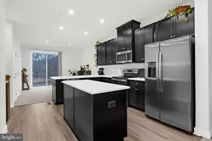 7217 Sprouse Ct, Glen Burnie, MD 21060 - Photo 13