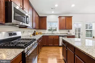 598 Fox River Hills Way, Glen Burnie, MD 21060 - Photo 3