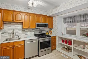 533 Chalet Dr W, Millersville, MD 21108 - Photo 13