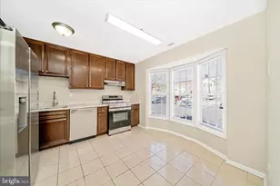 1483 Chatham Ct, Crofton, MD 21114 - Photo 5