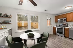 6435 Grafton Garth Ct, Glen Burnie, MD 21061 - Photo 3