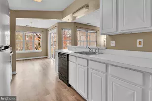 2408 Forest Edge Ct, Odenton, MD 21113 - Photo 9
