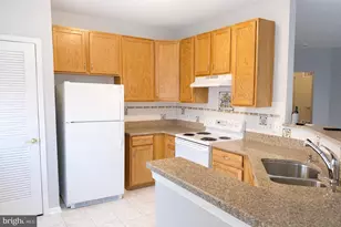 2605 Chapel Lake Dr, Gambrills, MD 21054 - Photo 7