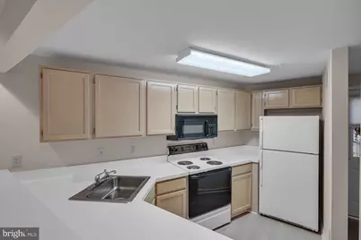 3404 Londonleaf Lane, Laurel, MD 20724 - Photo 3