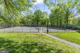 208 Water Fountain Ct, Glen Burnie, MD 21060 - Photo 25