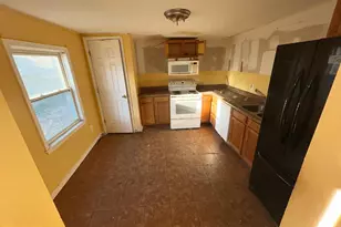 312 Elizabeth Ave, Brooklyn, MD 21225 - Photo 11