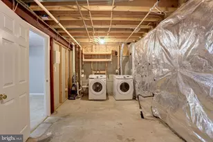 207 Foxmanor Ln, Glen Burnie, MD 21061 - Photo 19