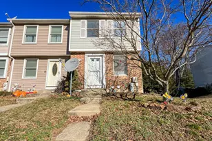 8080 Wolsey Ct, Pasadena, MD 21122 - Photo 3