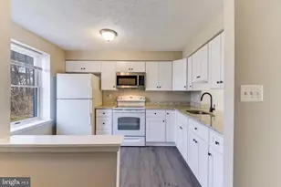 7946 Sutherland Ct, Pasadena, MD 21122 - Photo 9