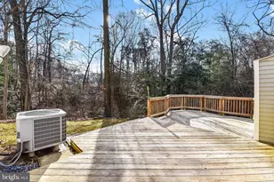7946 Sutherland Ct, Pasadena, MD 21122 - Photo 3