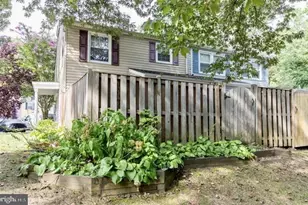 1744 Carry Pl, Crofton, MD 21114 - Photo 3