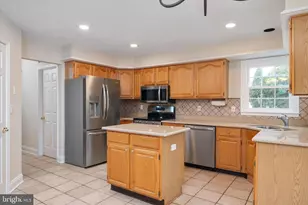 8116 Quarterfield Farms Dr, Severn, MD 21144 - Photo 17