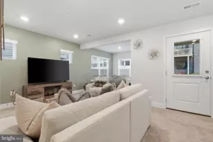 514 Levanna Ln, Glen Burnie, MD 21060 - Photo 7