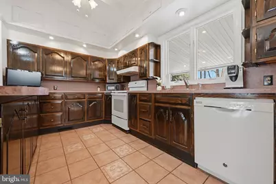 352 Riverside Drive, Pasadena, MD 21122 - Photo 13