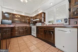 352 Riverside Dr, Pasadena, MD 21122 - Photo 13