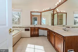 1306 Persimmontree Ct, Crofton, MD 21114 - Photo 33