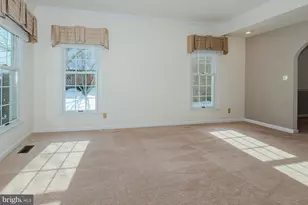 1306 Persimmontree Ct, Crofton, MD 21114 - Photo 3