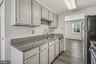 1753 Castleford Square, Crofton, MD 21114 - Photo 9