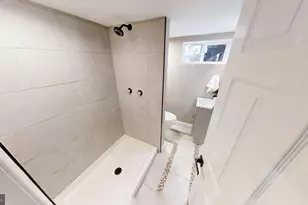 308 Holy Cross Rd, Baltimore, MD 21225 - Photo 23