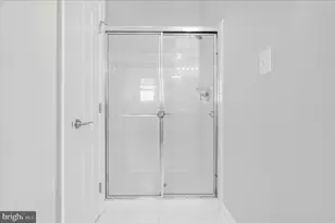 614 N Shore Dr, Glen Burnie, MD 21060 - Photo 47