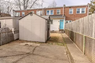 407 Old Riverside Rd, Baltimore, MD 21225 - Photo 11