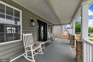 8424 Smallwood Ct, Pasadena, MD 21122 - Photo 5