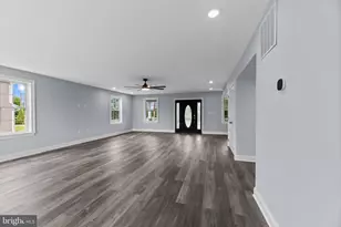 8424 Smallwood Ct, Pasadena, MD 21122 - Photo 9