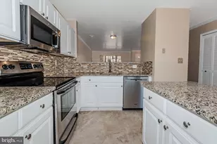 1687 Fallowfield Ct, Crofton, MD 21114 - Photo 9