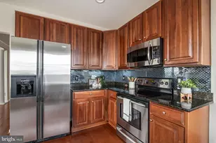 8605 Wandering Fox Trail, Odenton, MD 21113 - Photo 7