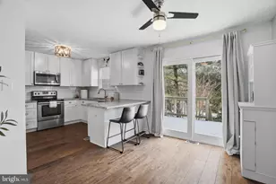 7800 Titan Ct, Pasadena, MD 21122 - Photo 15