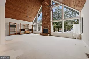 143 E Lake Dr, Annapolis, MD 21403 - Photo 9