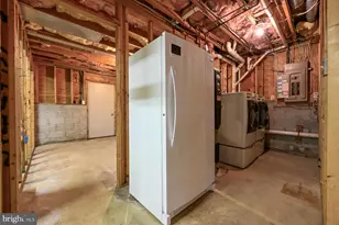 143 E Lake Dr, Annapolis, MD 21403 - Photo 37