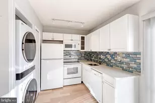 1615 Fendall Ct, Crofton, MD 21114 - Photo 7