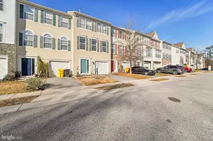 1724 Jennifer Meadows Ct, Severn, MD 21144 - Photo 3