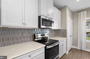 100 Bethlehem Pl, Brooklyn, MD 21225 - Photo 11