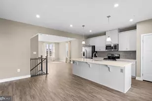 100 Bethlehem Pl, Brooklyn, MD 21225 - Photo 5