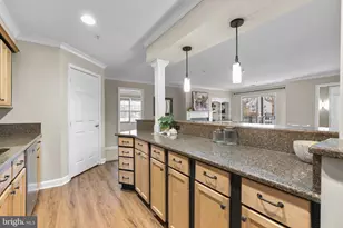 633 Admiral Dr, Annapolis, MD 21401 - Photo 11